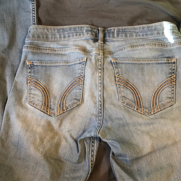Hollister Jeans 7R - Picture 2 of 3